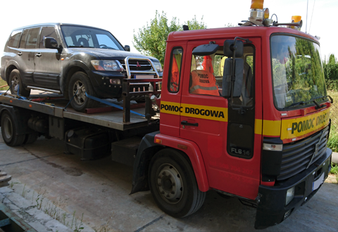 Holowanie pojazdow - Laweta